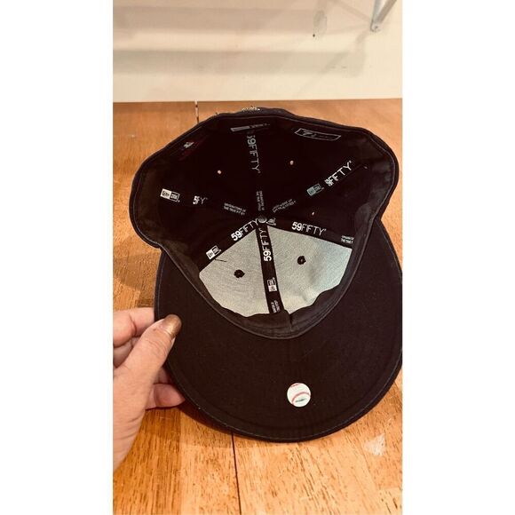 New York Yankees 59Fifty Official Baseball Cap Hat  Size 7 1/8 - Picture 9 of 10